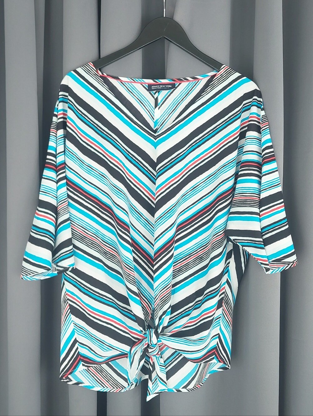 Jones New York Colorful Chevron Striped V-Neck Tie Front Blouse Size 2X